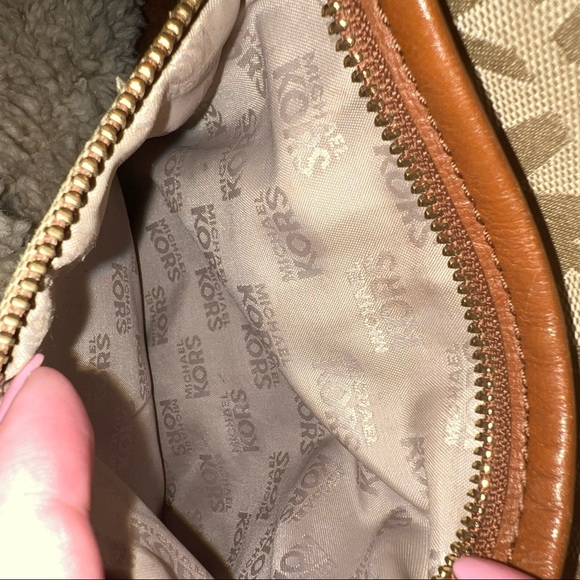 Michael Kors Crossbag - Picture 5 of 6